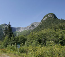 Scenic views from the bus to the Exchamsiks River